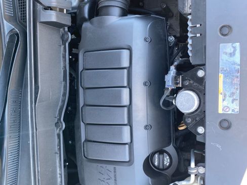 Used 2017 Chevrolet Traverse LT FWD image 17