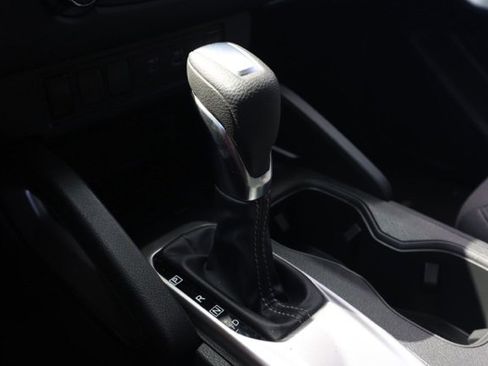 Used 2023 Nissan Frontier SV image 29