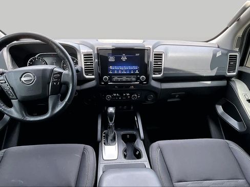 Used 2024 Nissan Frontier SV w/ SV Convenience Package RWD image 16
