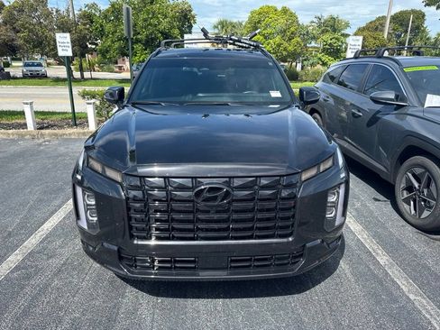 Used 2025 Hyundai Palisade Calligraphy AWD/4WD image 2