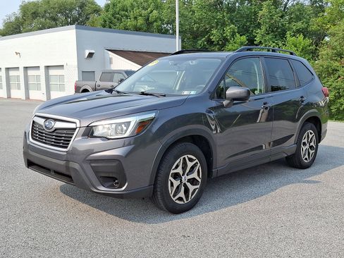 Used 2020 Subaru Forester Premium w/ Popular Package #1 AWD/4WD image 3