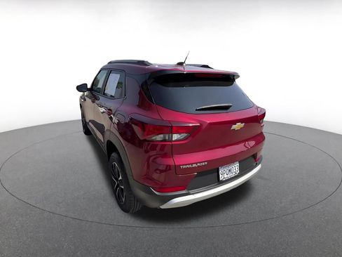 Used 2025 Chevrolet TrailBlazer LT FWD image 11