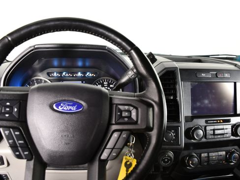 Used 2019 Ford F150 XLT w/ Equipment Group 302A Luxury AWD/4WD image 18