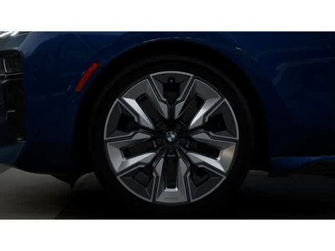 Used 2025 BMW 740i RWD image 7
