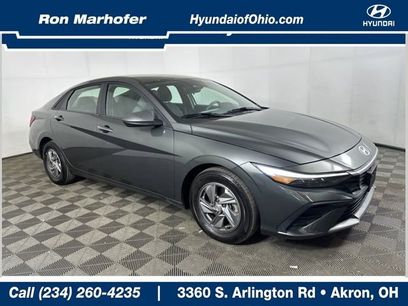 Used 2025 Hyundai Elantra SE w/ Cargo Package