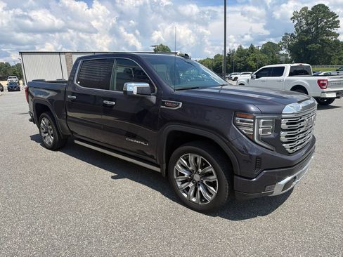 Used 2024 GMC Sierra 1500 Denali w/ Denali Reserve Package AWD/4WD image 11