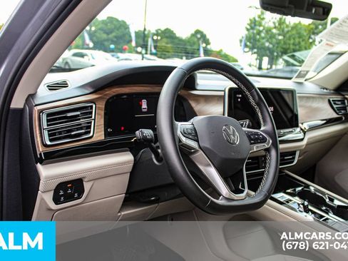 Used 2026 Volkswagen Atlas SE FWD image 24