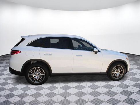 Used 2026 Mercedes-Benz GLC 300 image 8