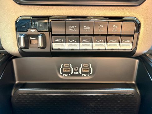 Used 2022 RAM 2500 Laramie AWD/4WD image 30