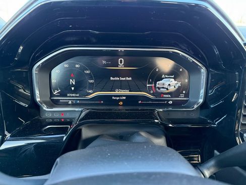 Used 2025 GMC Sierra 1500 SLT image 16