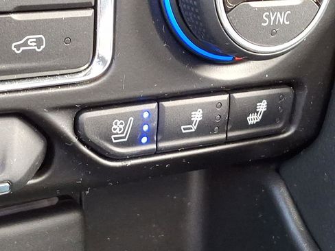 Used 2021 Chevrolet Suburban High Country w/ Premium Package image 25