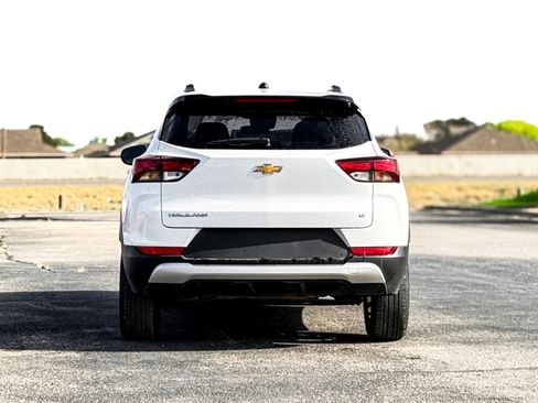 Used 2025 Chevrolet TrailBlazer LT image 6