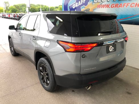 Used 2023 Chevrolet Traverse LS w/ Safety Package FWD image 6