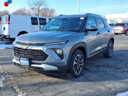 Certified 2024 Chevrolet TrailBlazer LT w/ LT Cold Weather Package image 3