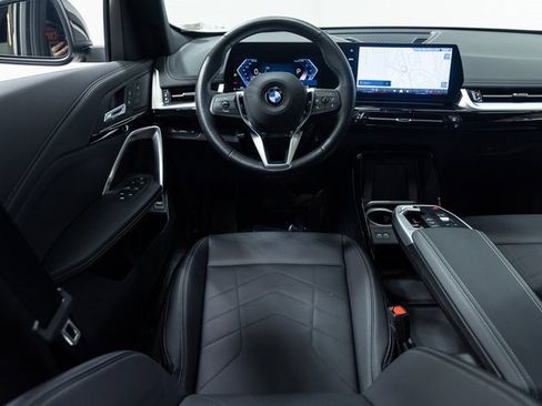 Certified 2025 BMW X1 xDrive28i w/ Convenience Package image 3