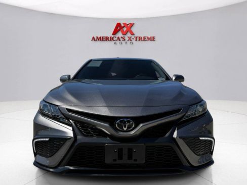 Used 2024 Toyota Camry SE image 8