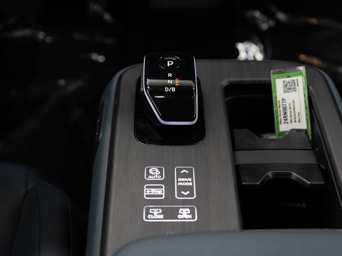 Used 2023 Nissan Ariya AWD/4WD image 21