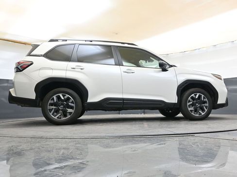 Certified 2025 Subaru Forester Premium AWD/4WD image 34