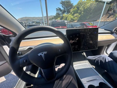 Used 2023 Tesla Model 3 Standard Range RWD image 11