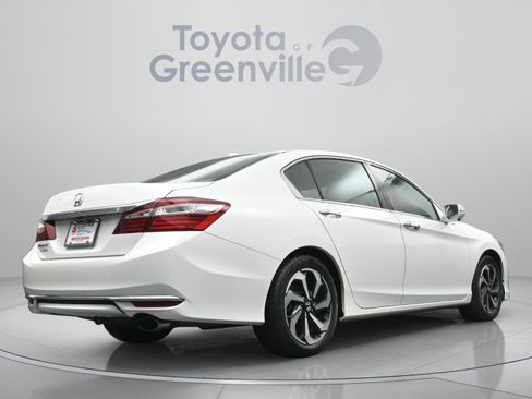 Used 2017 Honda Accord EX-L image 14