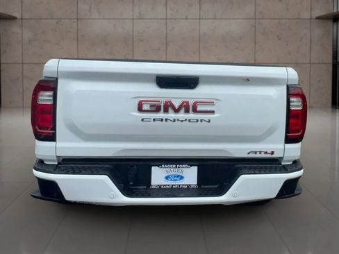 Used 2024 GMC Canyon AT4 w/ Technology Package image 6