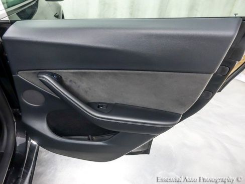 Used 2023 Tesla Model Y Long Range AWD/4WD image 36