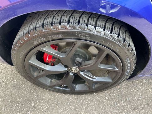 Used 2020 Alfa Romeo Giulia AWD w/ Nero Edizione image 11