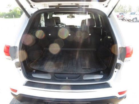 Used 2015 Jeep Grand Cherokee Limited w/ Trailer Tow Group IV AWD/4WD image 11