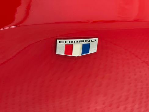 Used 2018 Chevrolet Camaro SS RWD image 37