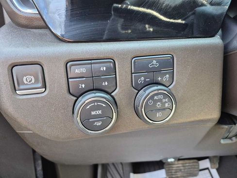 Used 2025 Chevrolet Silverado 1500 RST AWD/4WD image 14