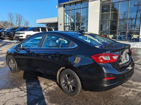Used 2016 Chevrolet Cruze LT image 10