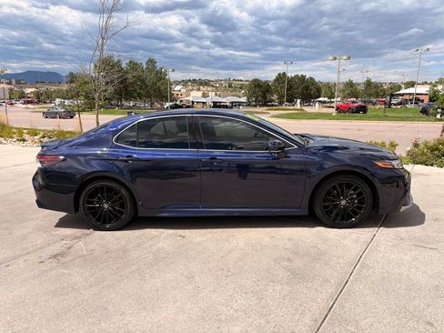 Used 2022 Toyota Camry XSE w/ Navigation Upgrade Package FWD image 9