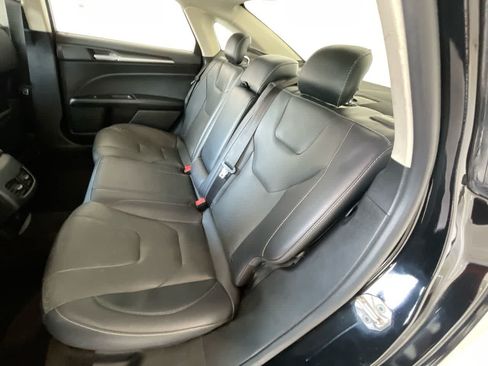 Used 2020 Ford Fusion Titanium AWD/4WD image 23