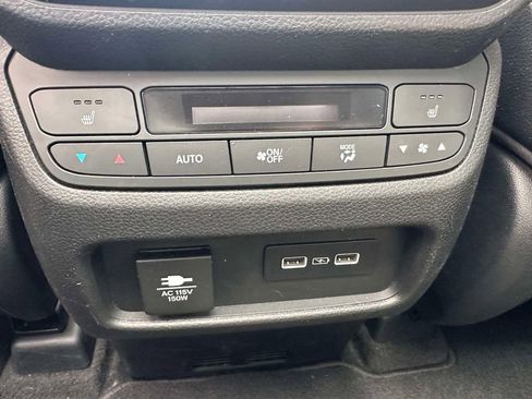 Used 2023 Honda Pilot Elite image 16