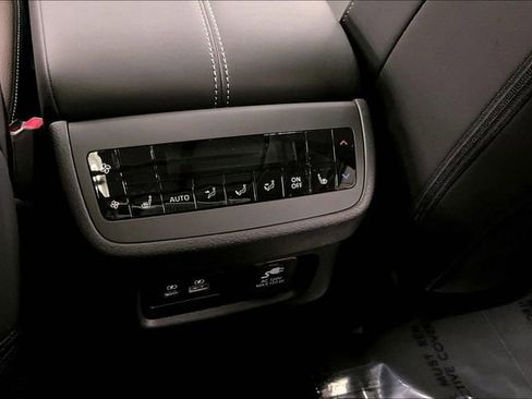 New 2025 Nissan Pathfinder Platinum w/ Lighting Package (N93) image 20