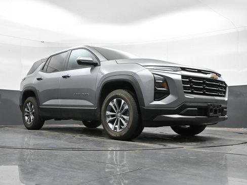Used 2025 Chevrolet Equinox LT FWD image 40