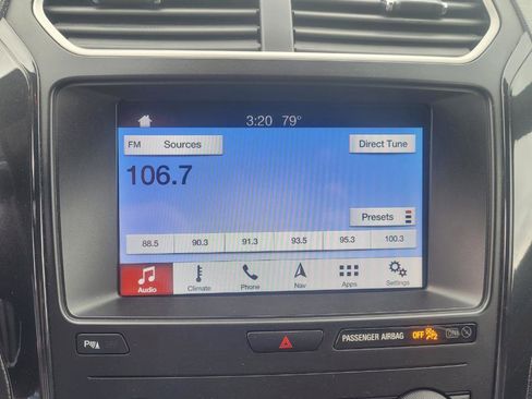 Used 2019 Ford Explorer XLT w/ Equipment Group 202A AWD/4WD image 20