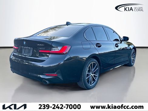 Used 2022 BMW 330i Sedan w/ Convenience Package image 5