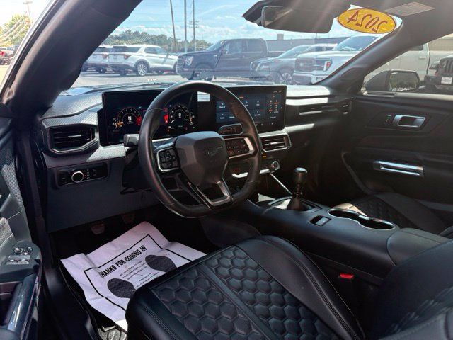 Used 2024 Ford Mustang GT RWD image 3
