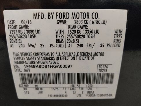 Used 2017 Ford Explorer XLT w/ Equipment Group 202A AWD/4WD image 33