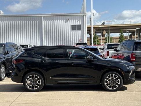Used 2025 Chevrolet Blazer RS AWD/4WD image 3