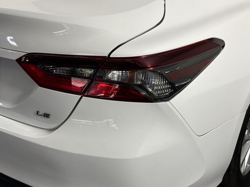Used 2022 Toyota Camry LE FWD image 33