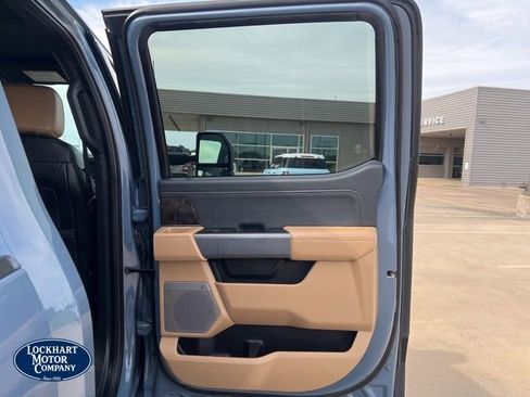 Used 2023 Ford F250 Lariat AWD/4WD image 18