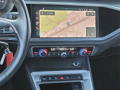 Used 2022 Audi Q3 2.0T Premium Plus image 22
