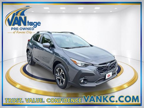 Used 2024 Subaru Crosstrek 2.0i Premium AWD/4WD image 3
