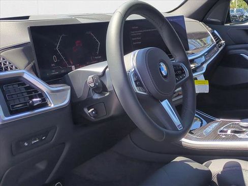 Used 2026 BMW X5 sDrive40i w/ M Sport Package image 9