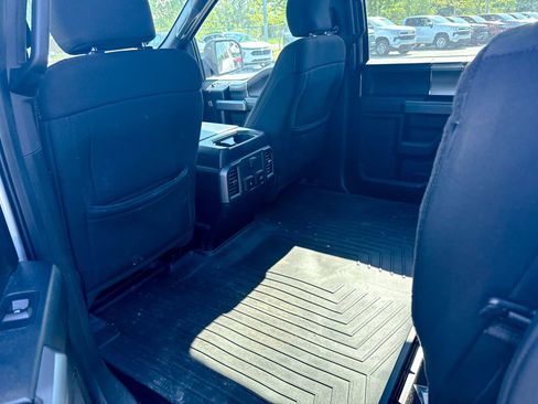 Used 2017 Ford F150 XLT w/ Equipment Group 302A Luxury AWD/4WD image 11