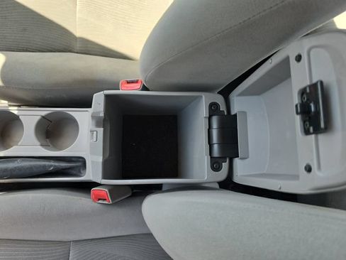 Used 2013 Toyota Corolla LE FWD image 21