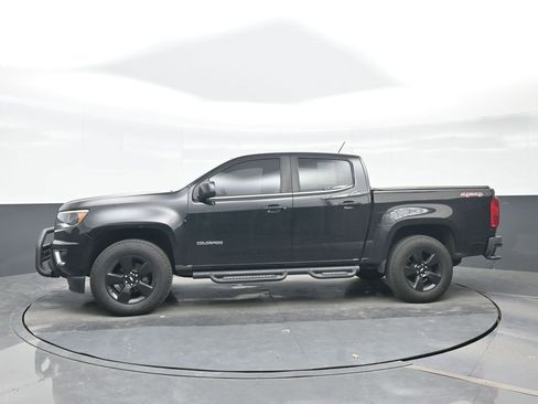 Used 2017 Chevrolet Colorado LT w/ Midnight Edition image 3