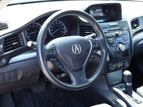 Used 2015 Acura ILX FWD image 2